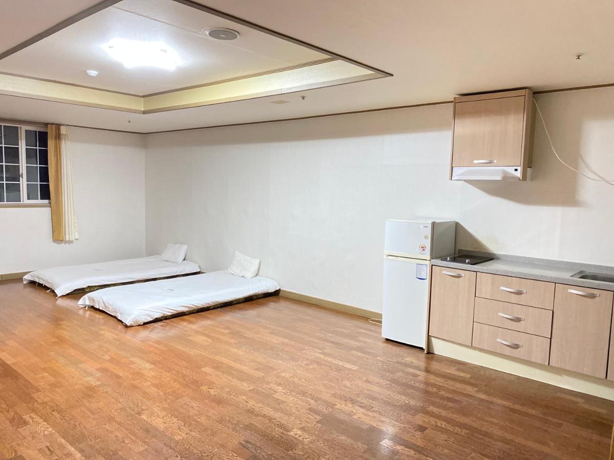 Arbon Youth Hostel & Resort Чеджу Екстериор снимка