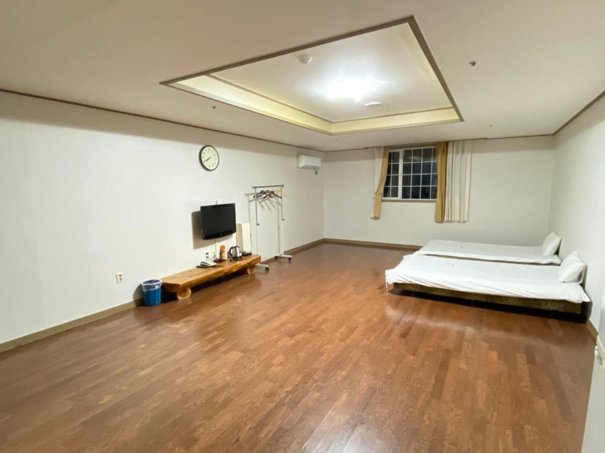 Arbon Youth Hostel & Resort Чеджу Екстериор снимка