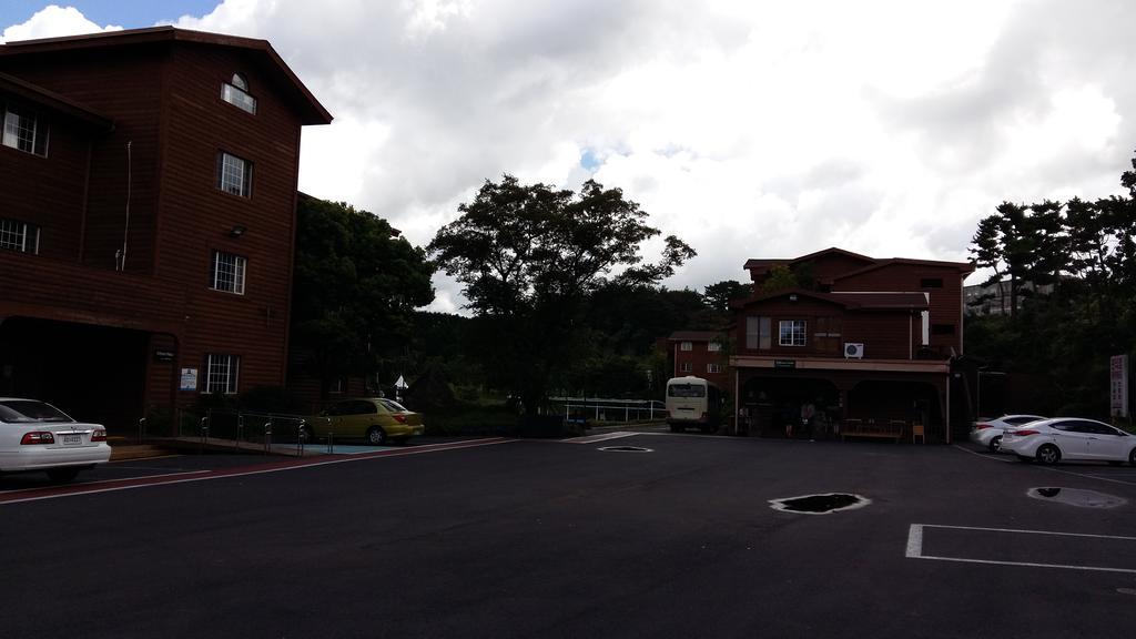 Arbon Youth Hostel & Resort Чеджу Екстериор снимка