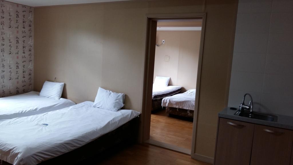 Arbon Youth Hostel & Resort Чеджу Екстериор снимка