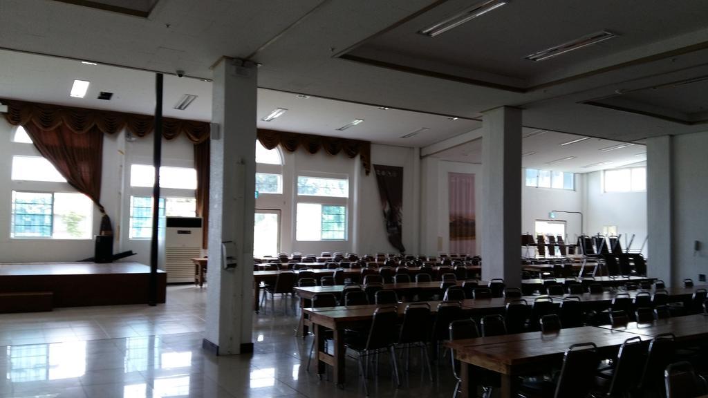 Arbon Youth Hostel & Resort Чеджу Екстериор снимка